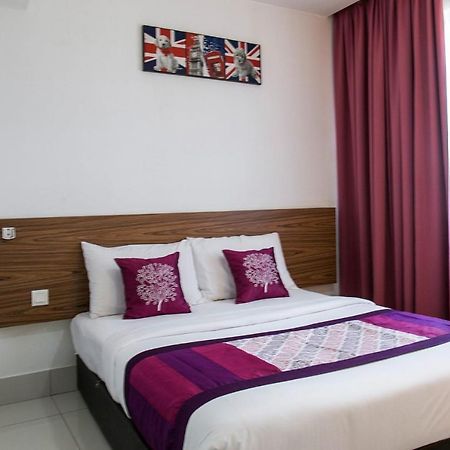 Oyo 180 V Hotel Kuala Lumpur Exterior photo