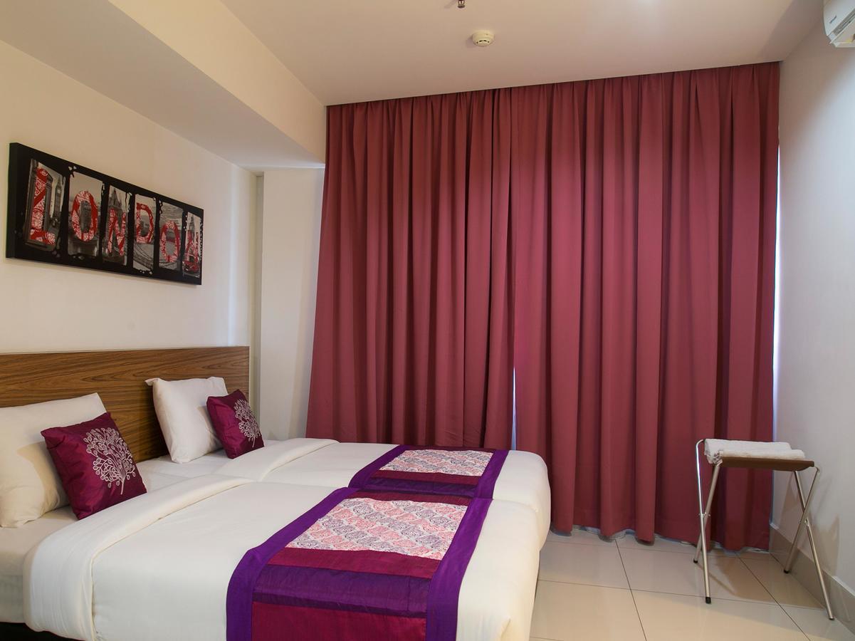 Oyo 180 V Hotel Kuala Lumpur Exterior photo