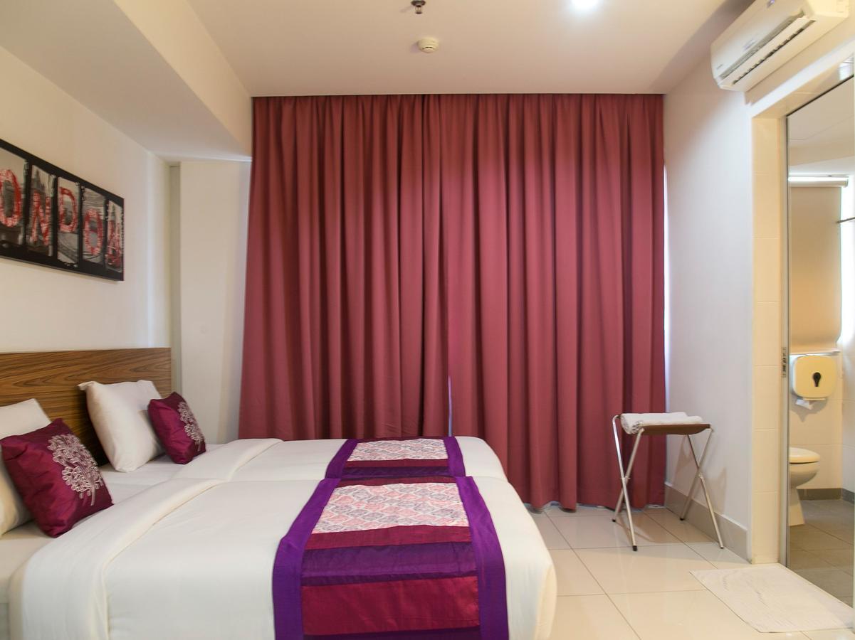 Oyo 180 V Hotel Kuala Lumpur Exterior photo