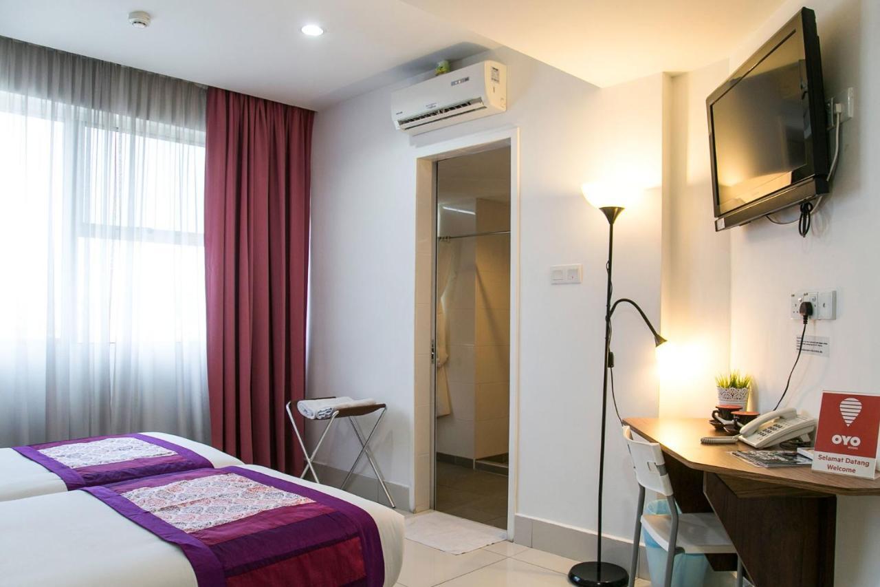 Oyo 180 V Hotel Kuala Lumpur Exterior photo