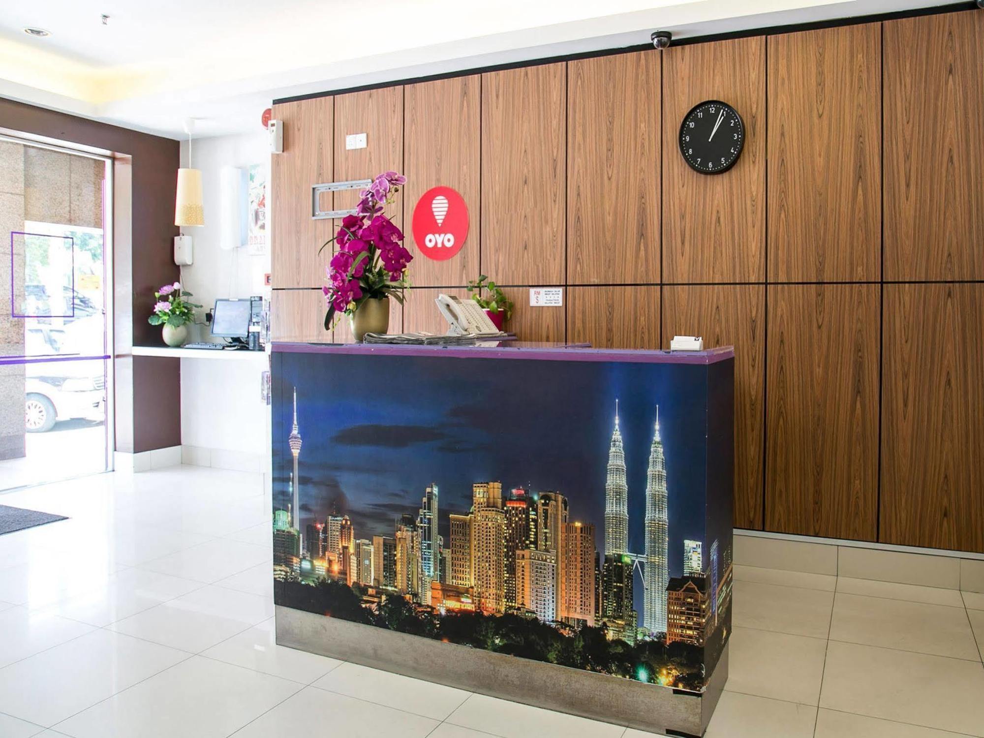 Oyo 180 V Hotel Kuala Lumpur Exterior photo